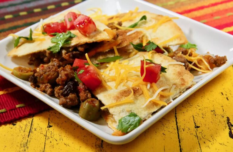 1645900630picadillo20quesadillas.jpeg