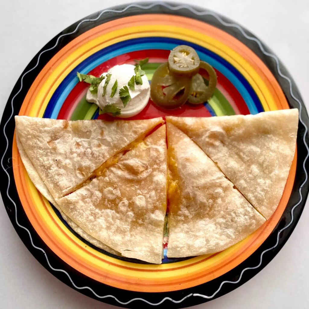 1649726034microwave20quesadilla.jpg