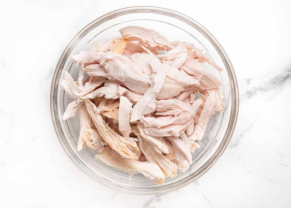 The most amazing Chicken Kale Salad Recipe Chicken Kale salad ingredients