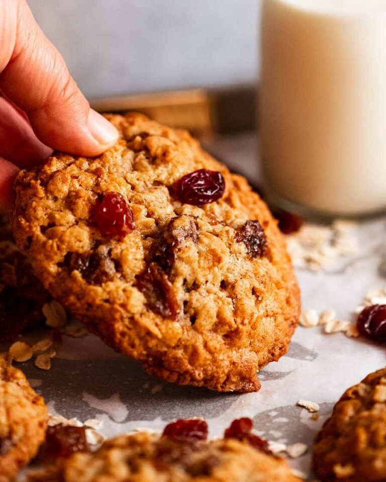 Oatmeal Raisin Cookies (Soft & Chewy) Recipe