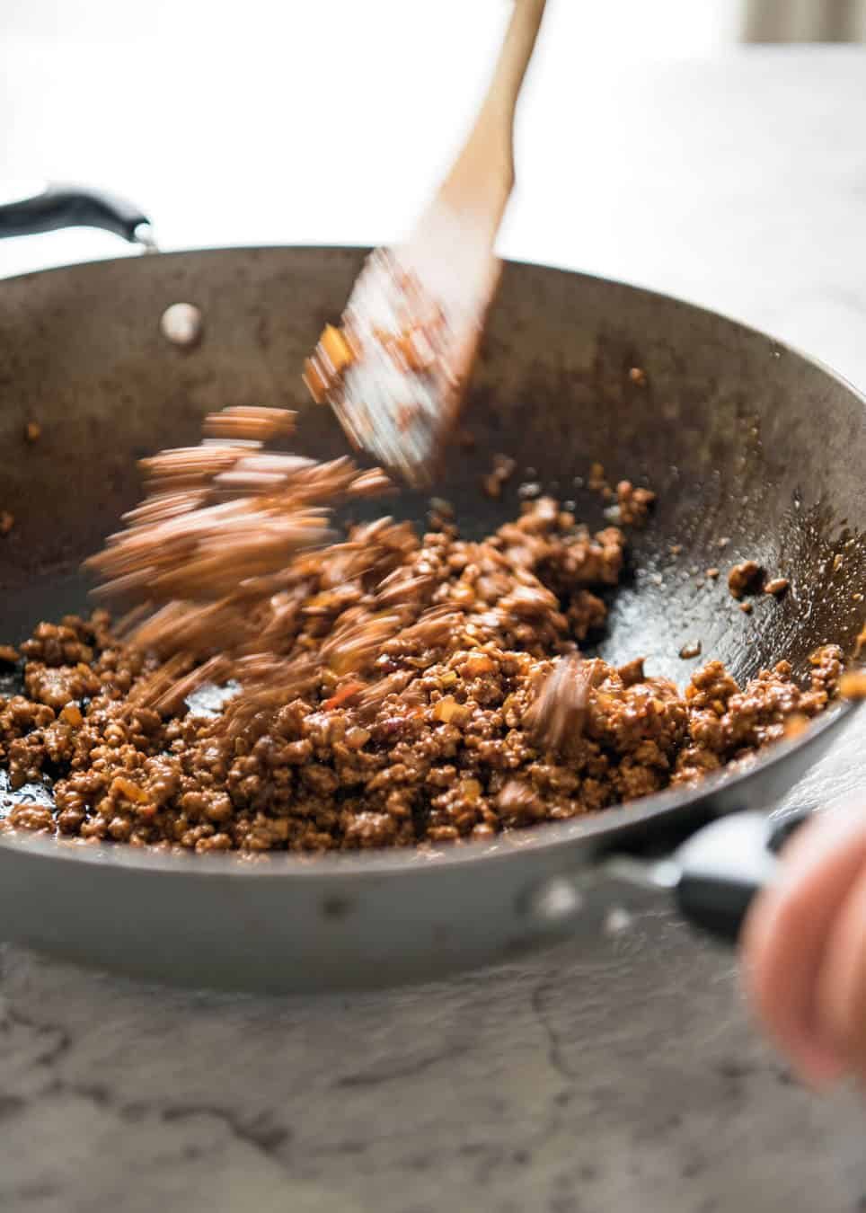 Chinese Pork Mince with Noodles (Zha Jiang Mian) - Super quick and super tasty, affectionally known as 