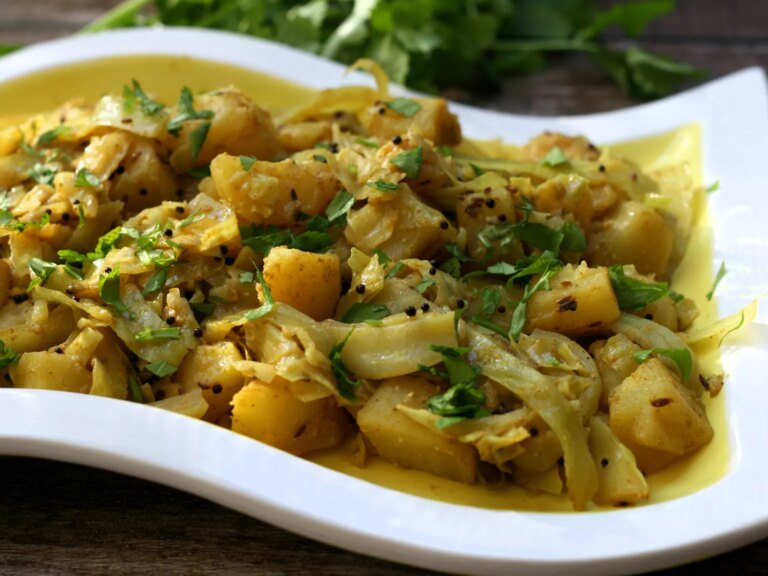 Indian cabbage and potato vegetable dish