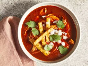 Birria de pollo (chicken birria)