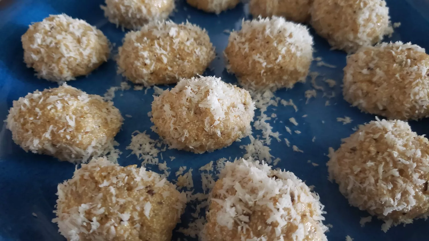 Easy coconut ladoo