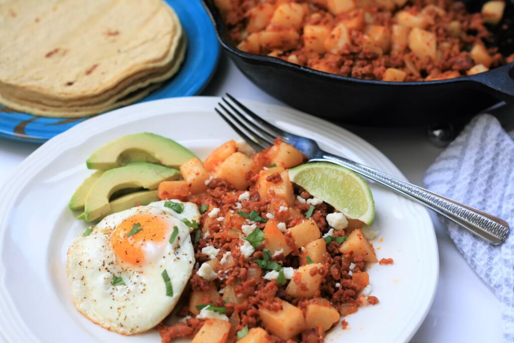 Papas con chorizo (mexican chorizo and potatoes)