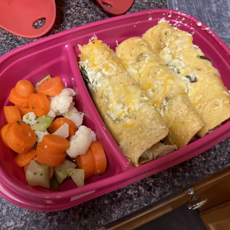 Spinach enchiladas verde