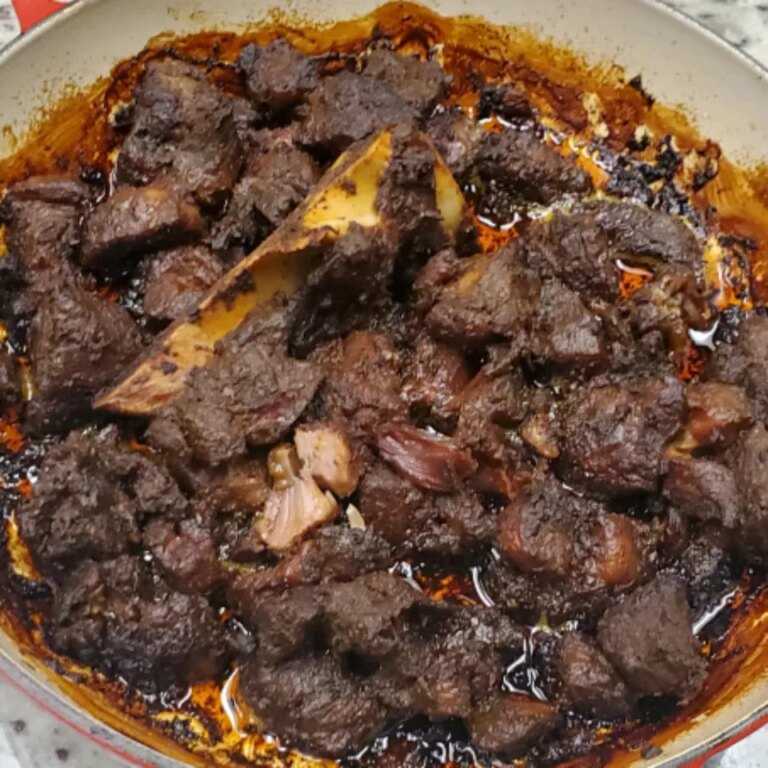 Carne adovada