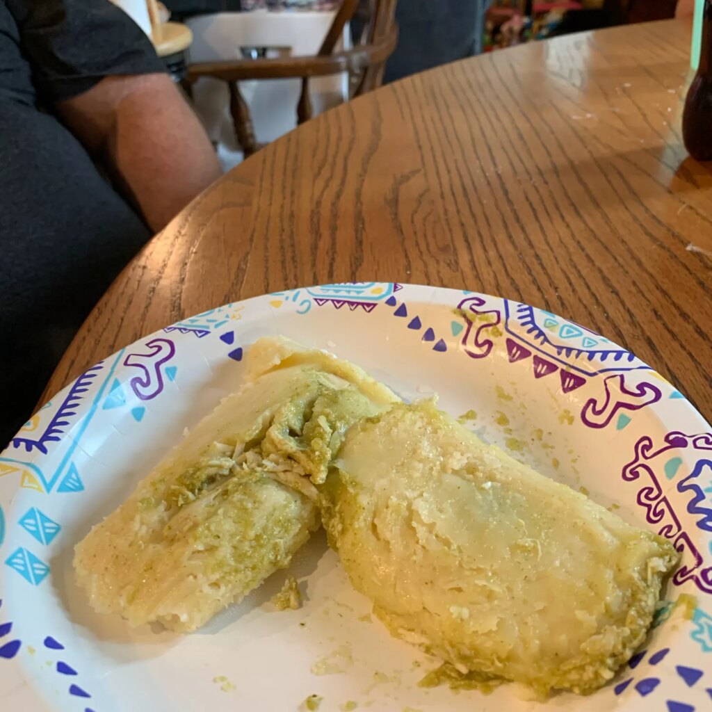 Green chicken tamales