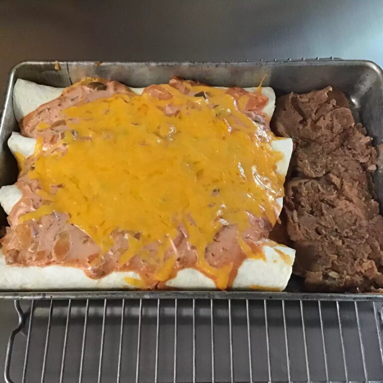 Creamy chicken enchiladas verde