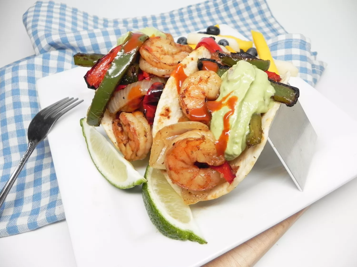 Easy grilled shrimp fajitas