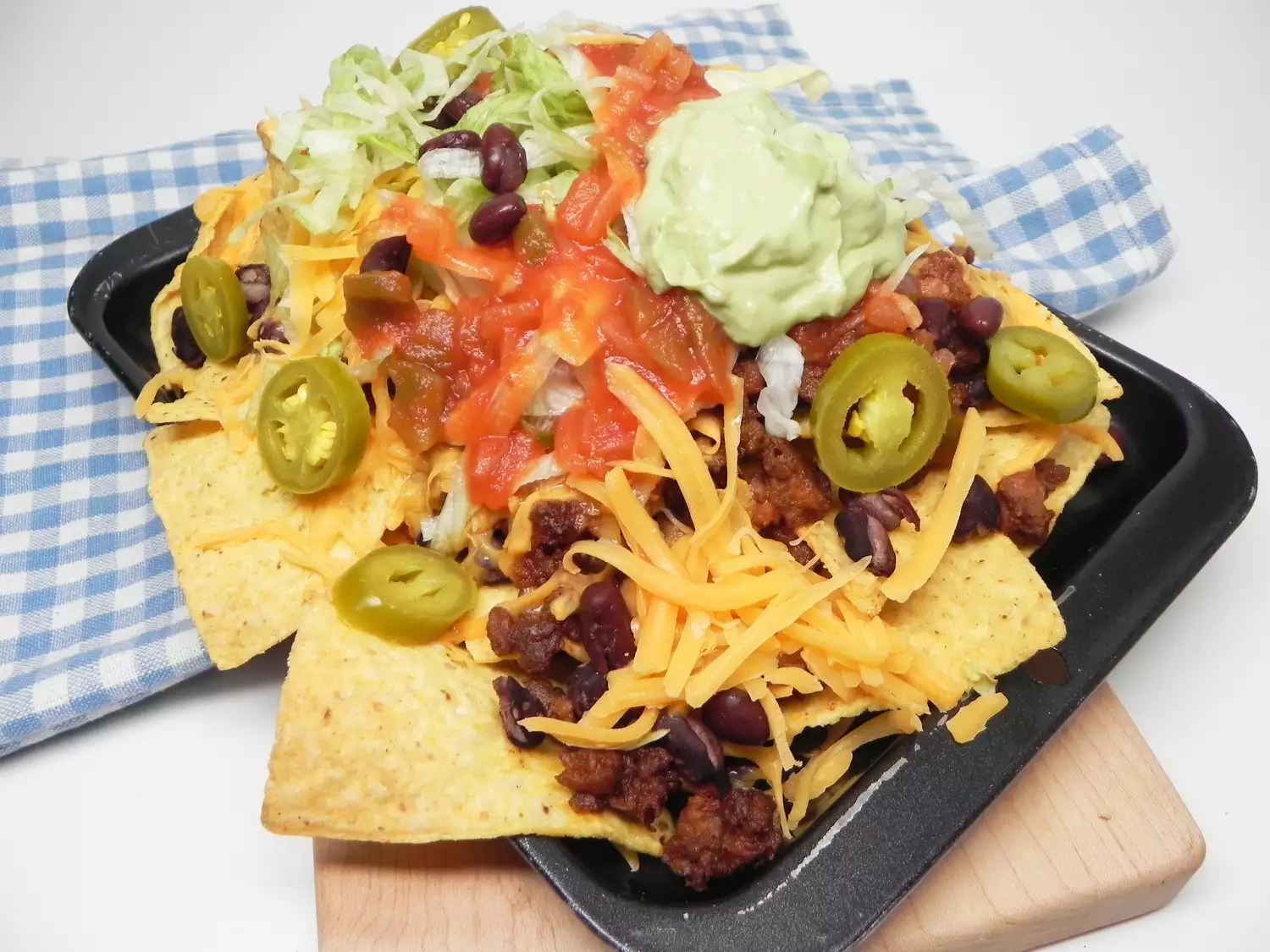 Vegetarian nachos supreme for two