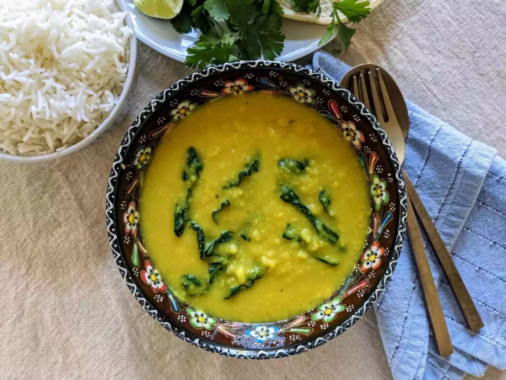 Indian kale and moong dal