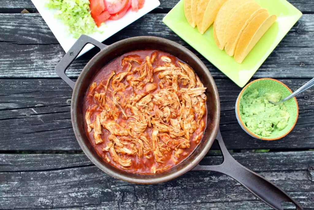 Easy shredded chicken tacos