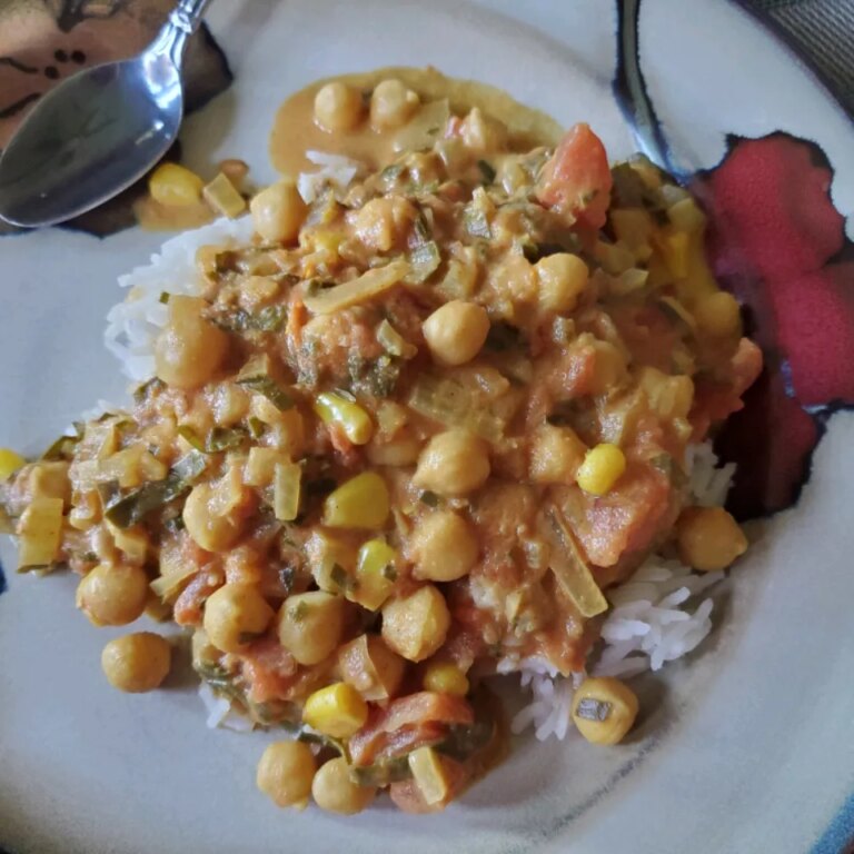 Chana masala (chickpeas and tomatoes)