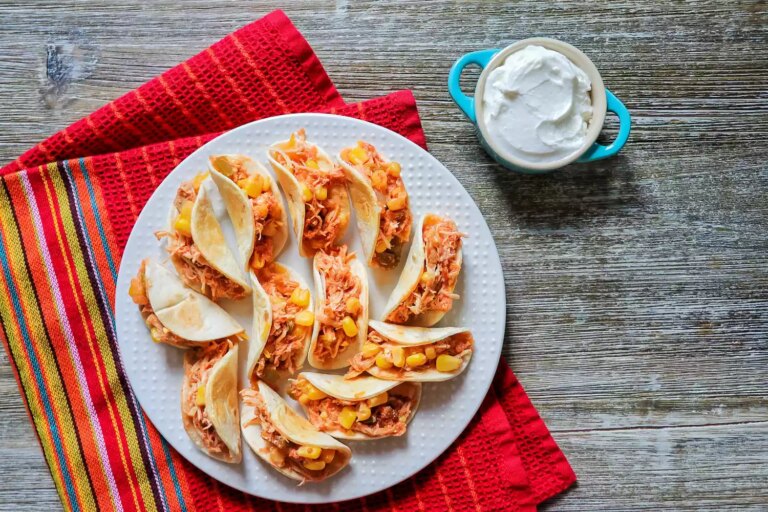 Mini chicken and corn tacos