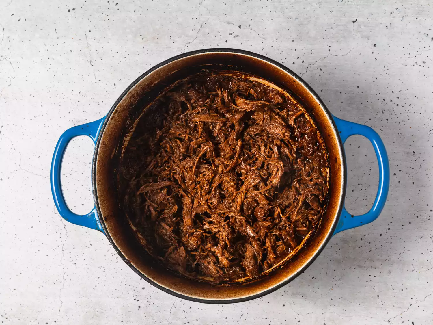 A pot of shredded beef in chili sauce