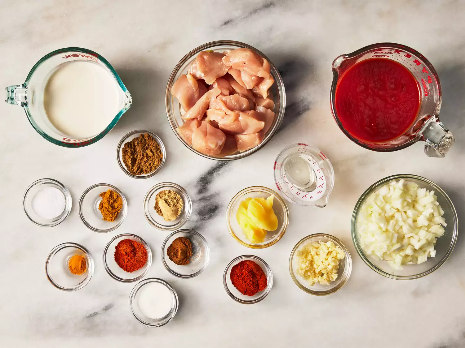 Ingredients to make curry stand chicken tikka masala sauce