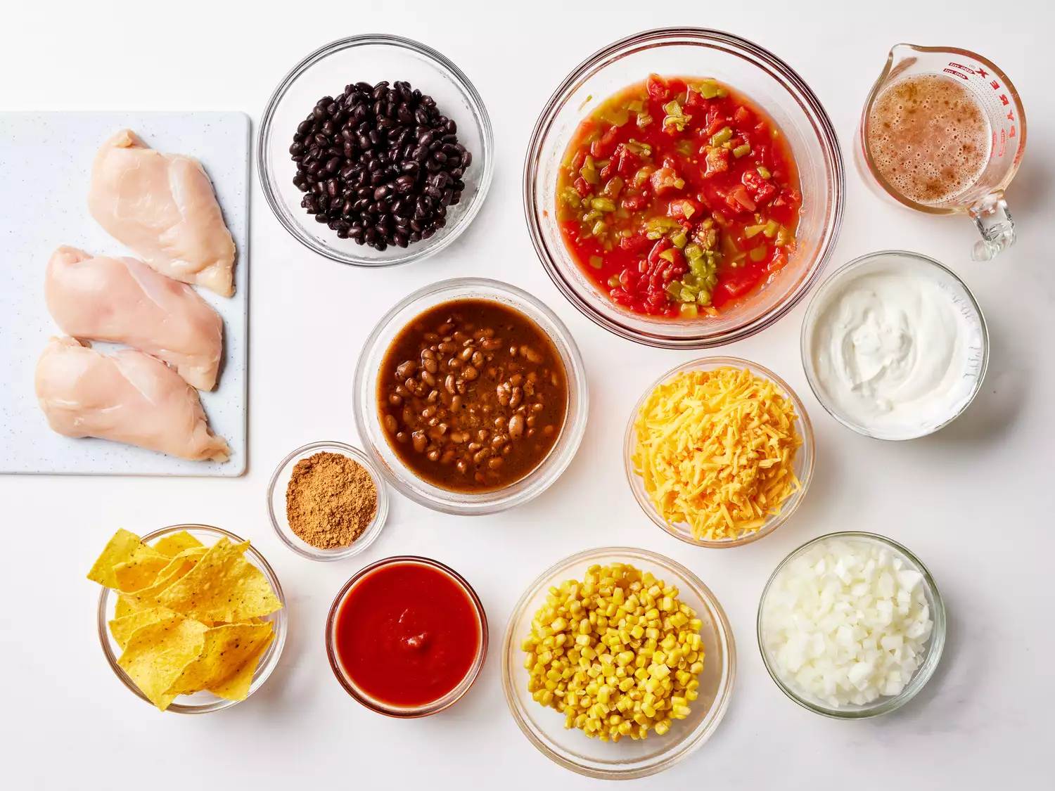 Ingredients to make slow cooker chicken taco soup