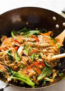 Chicken stir fry with rice noodles 4.jpg