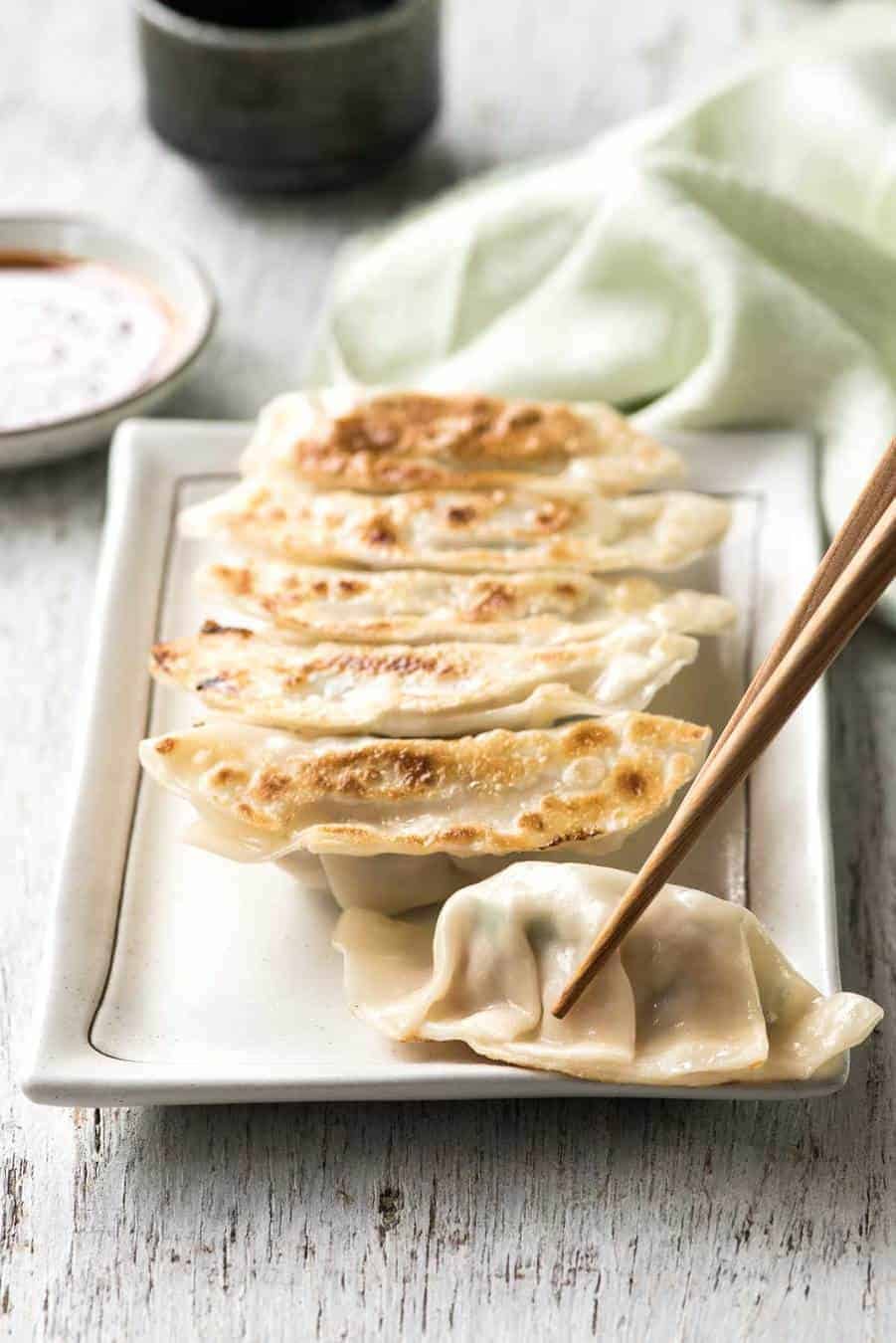 Gyoza japanese dumplings 2.jpg