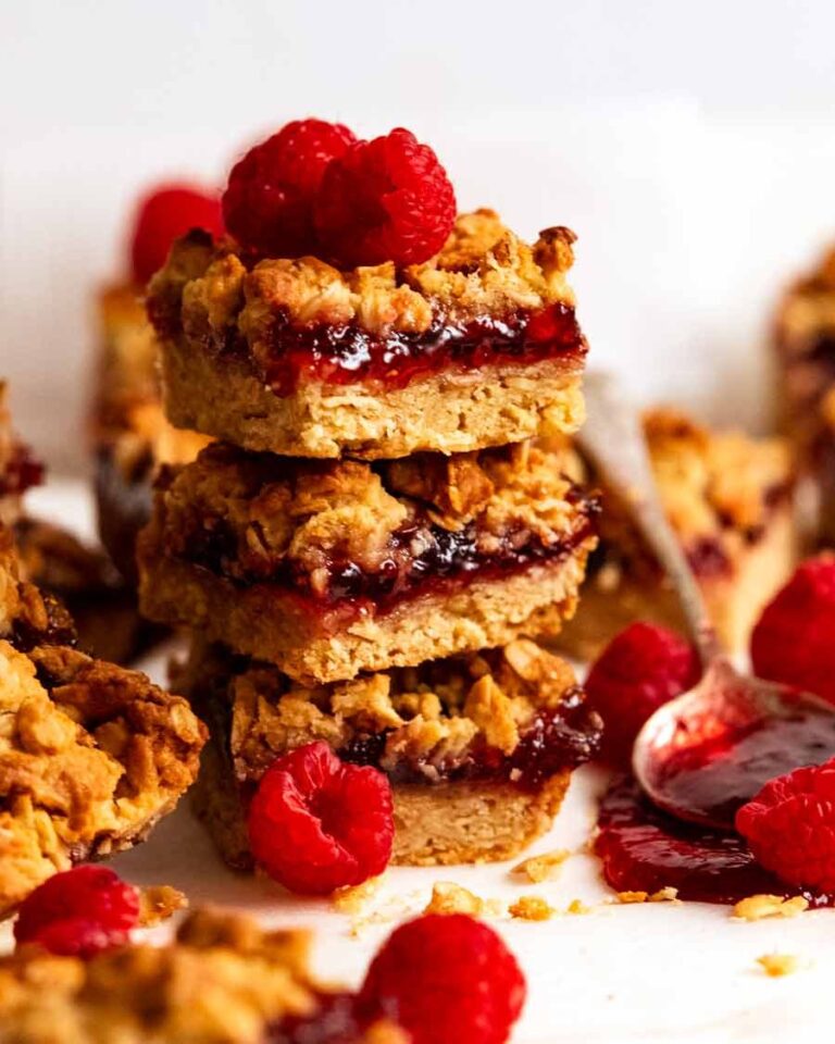 Raspberry Jam Oat Bars Recipe