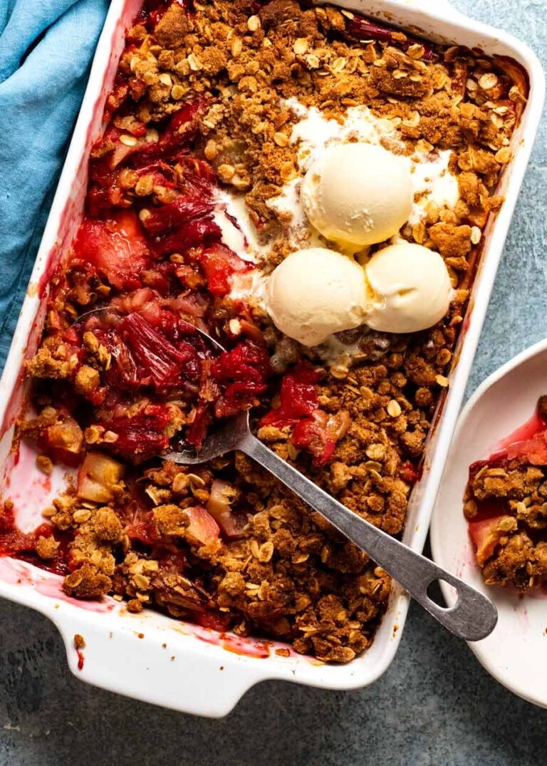 Rhubarb Crumble with Apple Recipe
