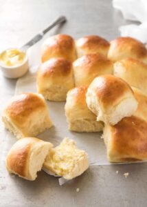 No knead bread rolls 5.jpg